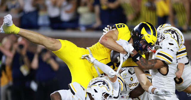 Fans Blast Big Ten for Clock Confusion in Michigan Game