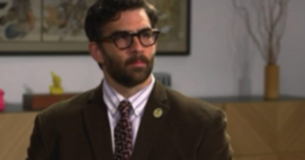 Hasan Piker Says He’ll Campaign for AOC if She Runs for President in 2028 (VIDEO) * The Gateway Pundit * by Mike LaChance Hasan Piker Says He’ll Campaign for AOC if She Runs for President in 2028 (VIDEO) * The Gateway Pundit * by Mike LaChance