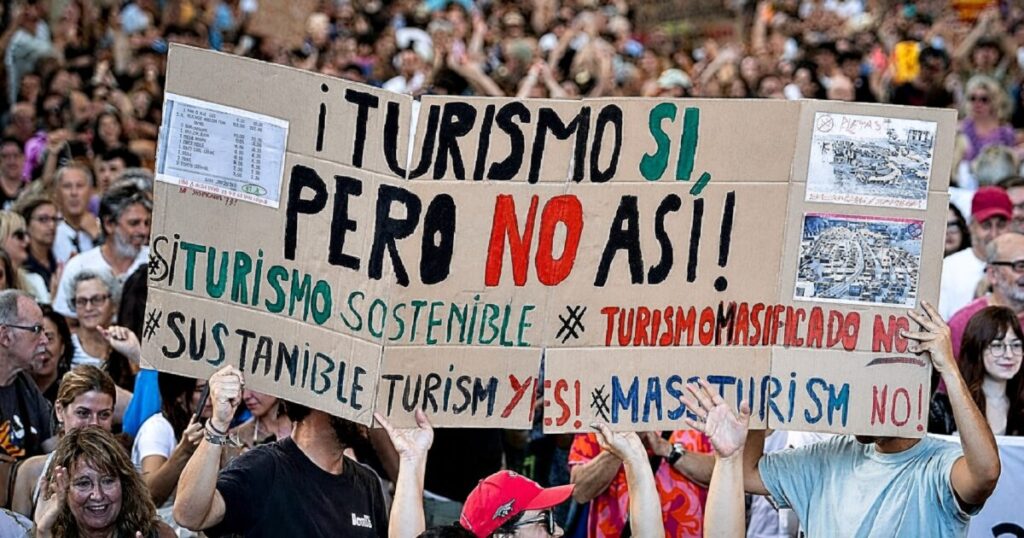Ibiza Locals Move on World-Famous Beach To Protest Overtourism Destroying Their Island’s Quality of Life * The Gateway Pundit * by Paul Serran Ibiza Locals Move on World-Famous Beach To Protest Overtourism Destroying Their Island’s Quality of Life * The Gateway Pundit * by Paul Serran