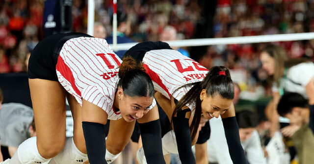 Moisture Delay at Wrigley Field Volleyball Match Turns into Bizarre Viral Scene