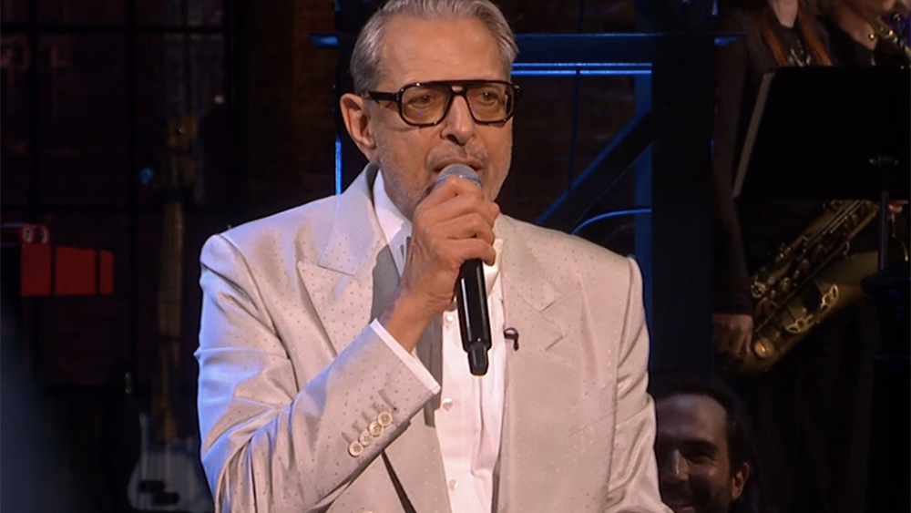 Jeff Goldblum Starts ‘SNL U.K.’ Hosting Gig With Jazz Song Jeff Goldblum Starts 'SNL U.K.' Hosting Gig With Jazz Song