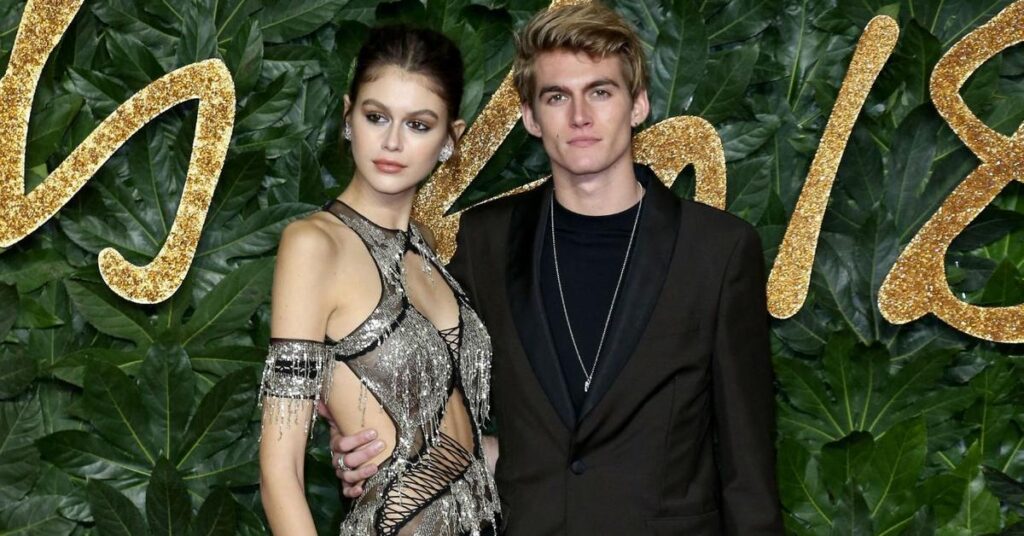 Kaia Gerber Praised Brother Presley’s Addiction Honesty Before Death Kaia Gerber Praised Brother Presley's Addiction Honesty Before Death