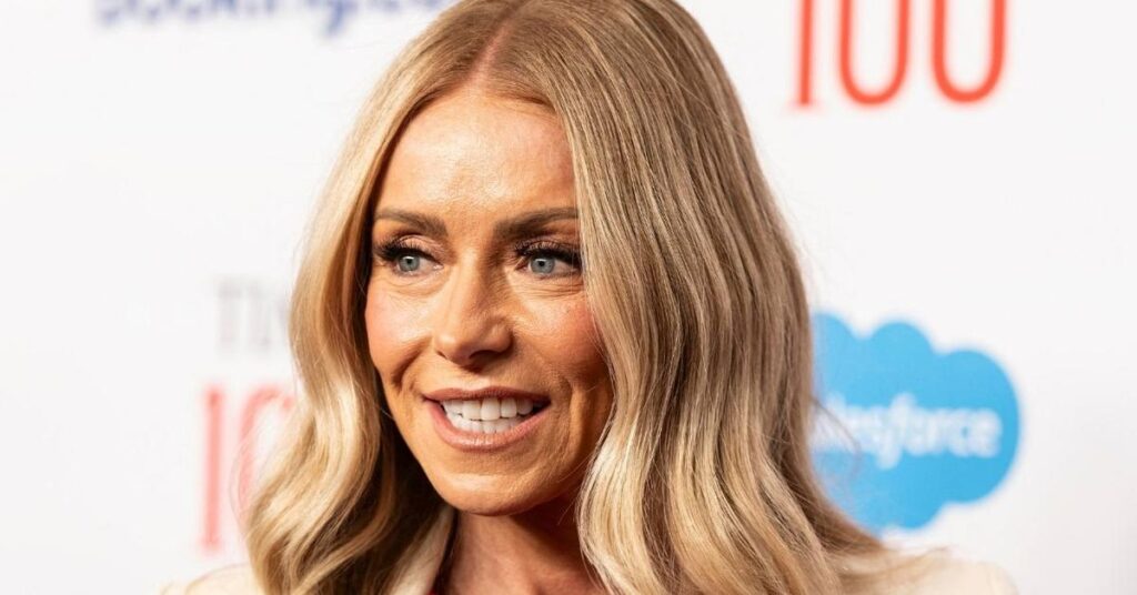 Kelly Ripa Complains About Part of Her Body That ‘Ages in Dog Years’ Kelly Ripa Complains About Part of Her Body That 'Ages in Dog Years'