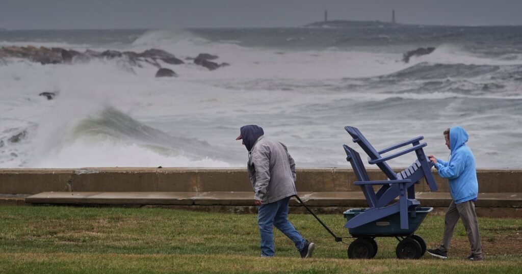 Nor’easter Lashes East Coast With Strong Winds And Flooding Nor'easter Lashes East Coast With Strong Winds And Flooding
