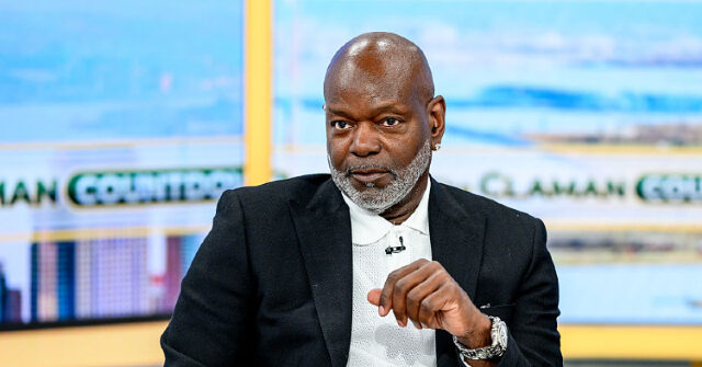 Emmitt Smith Accused of Conning $2.5M from Native American Investor