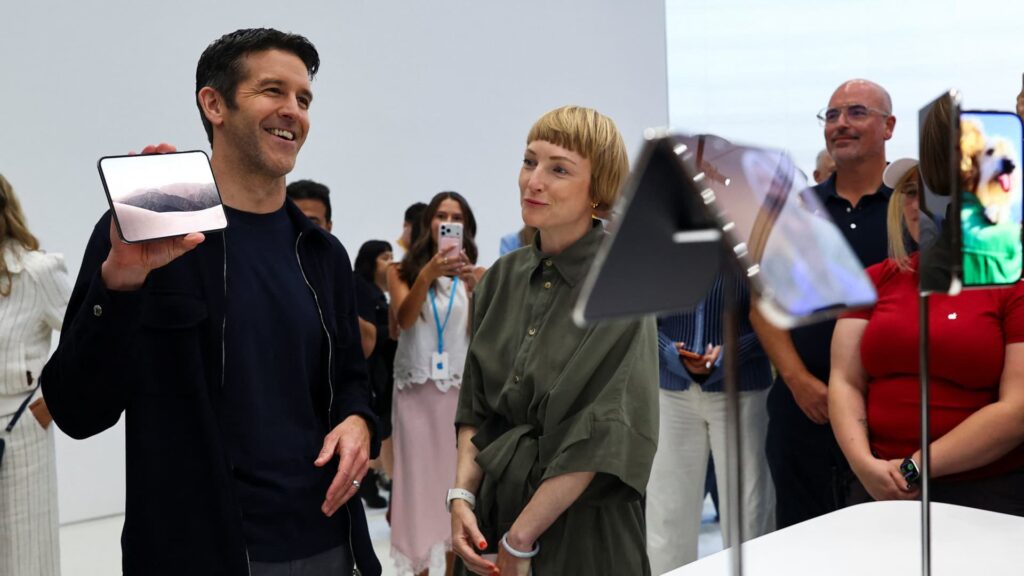 The iPhone Duo enters China’s crowded foldable market The iPhone Duo enters China’s crowded foldable market