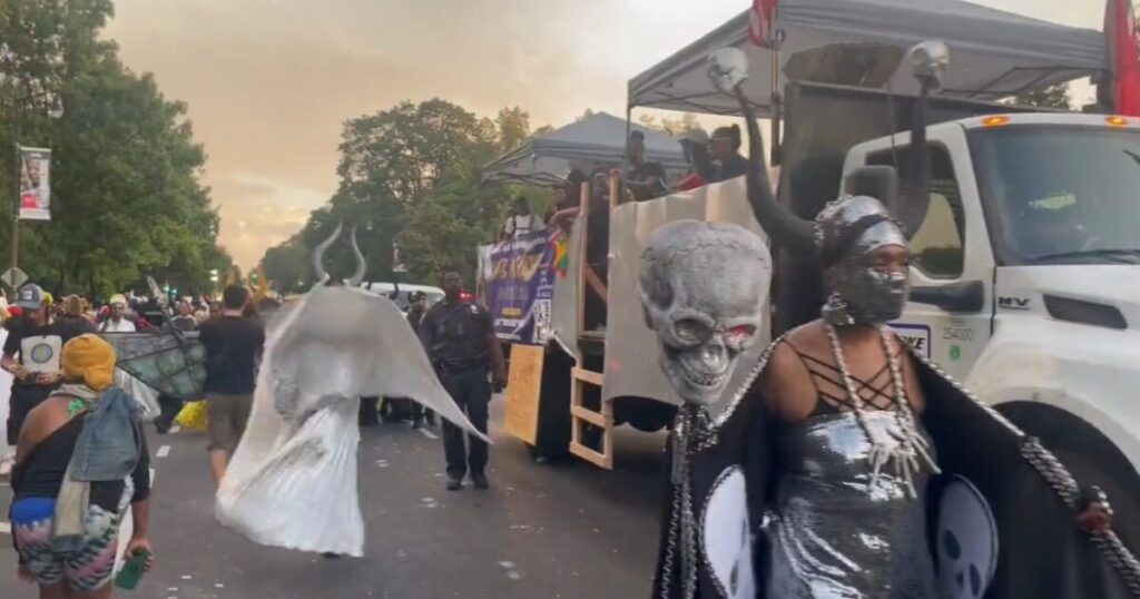 Three People Stabbed in the Face and Neck Ahead of New York’s Notoriously Violent J’ouvert, West Indian American Day Parade Three People Stabbed in the Face and Neck Ahead of New York’s Notoriously Violent J’ouvert, West Indian American Day Parade
