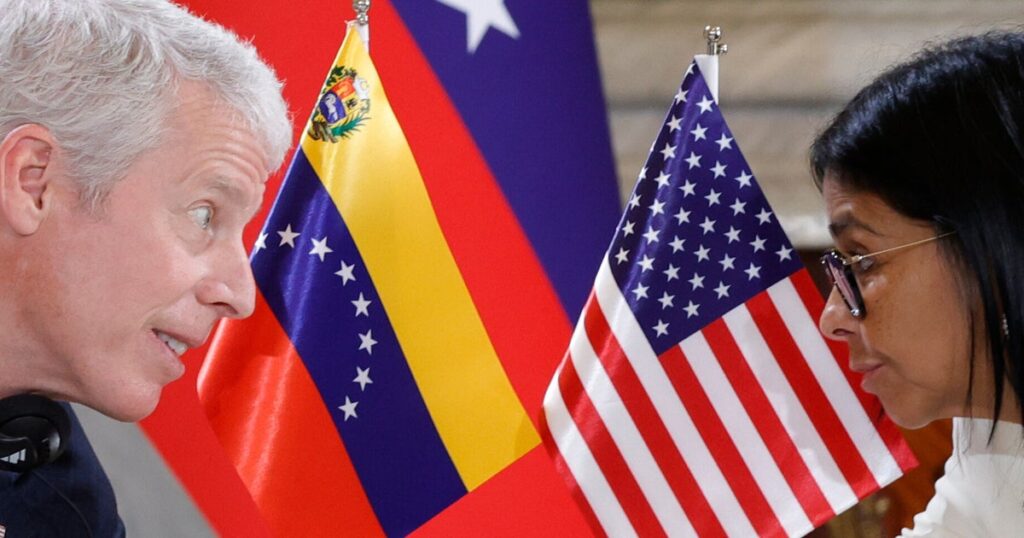 Venezuelans Not Happy About Giving US One-Fifth Of Their Oil Reserves Venezuelans Not Happy About Giving US One-Fifth Of Their Oil Reserves