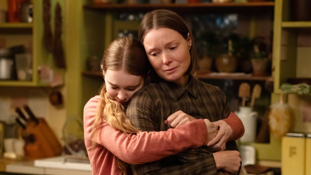 ‘Carrie’ Mom Samantha Sloyan on Playing Evil in Mike Flanagan Series 'Carrie' Mom Samantha Sloyan on Playing Evil in Mike Flanagan Series