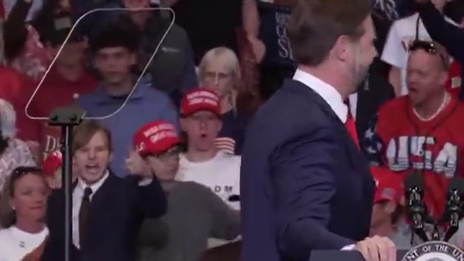 JD Vance’s Ohio Rally Disaster May Have Gotten Sherrod Brown Elected JD Vance’s Ohio Rally Disaster May Have Gotten Sherrod Brown Elected