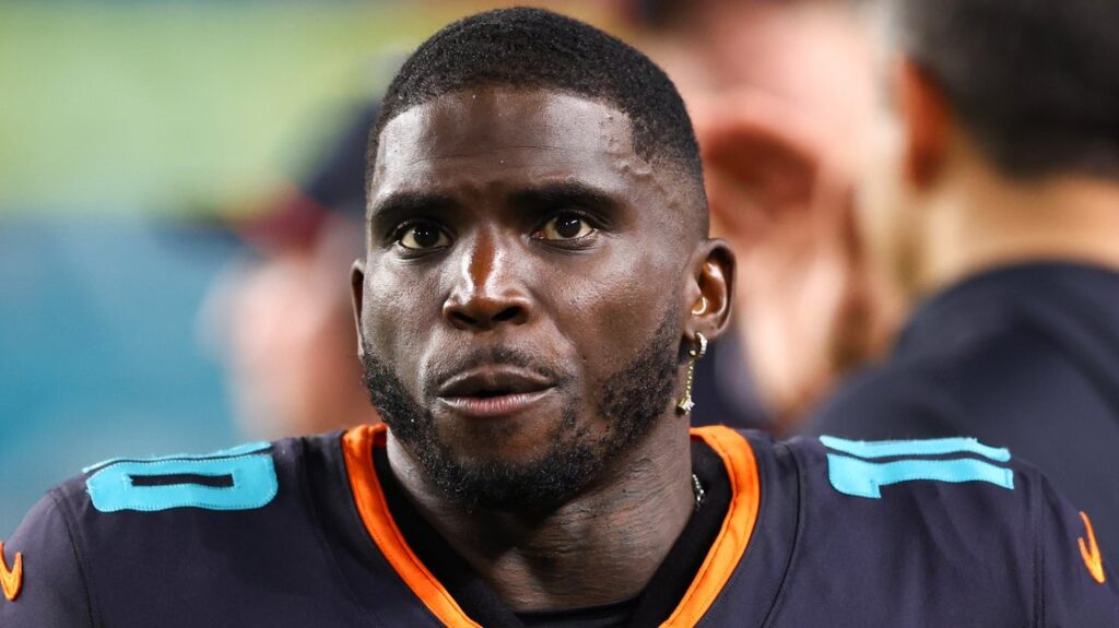 Jury Finds Tyreek Hill Liable For Battery, Awards Estranged Wife $500,000 Jury Finds Tyreek Hill Liable For Battery, Awards Estranged Wife $500,000