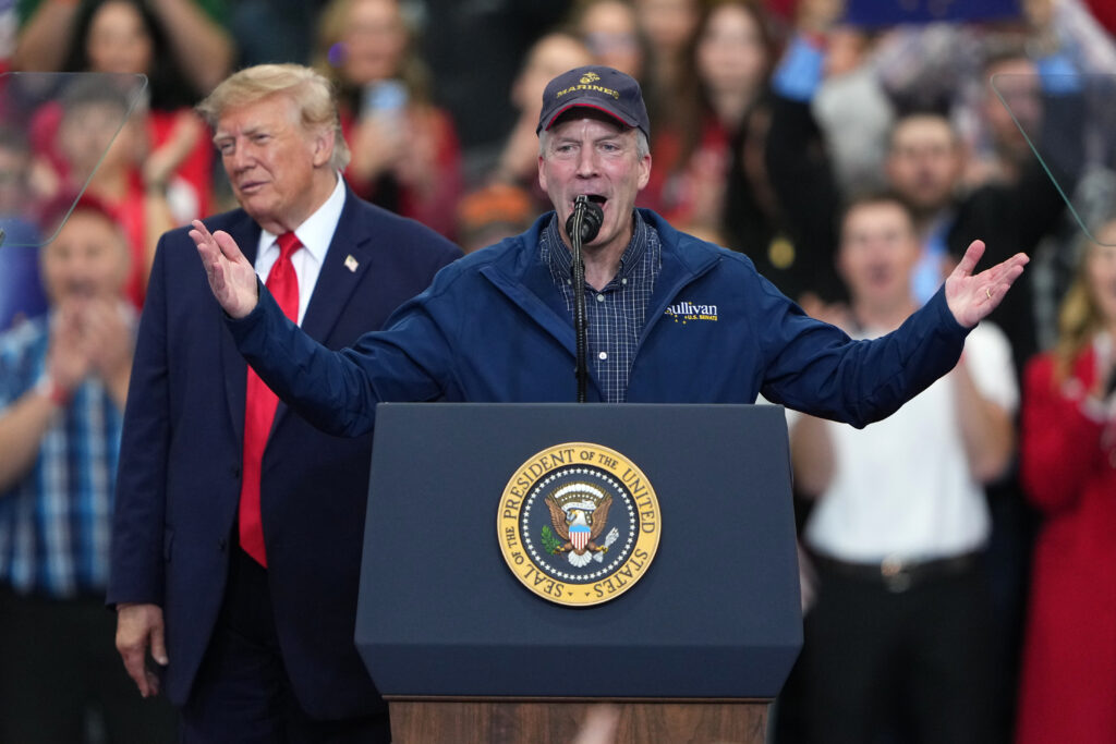 Two Dans, four choices, one big headache for GOP in Alaska Senate race