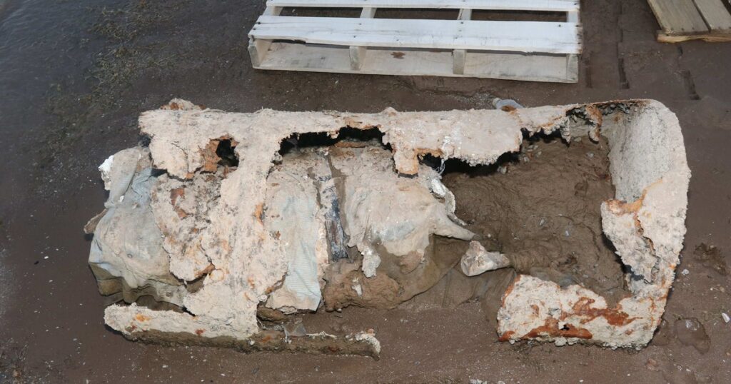 Vegas Officials Identify Remains Of Man Found Stuffed In Barrel In Lake Mead Vegas Officials Identify Remains Of Man Found Stuffed In Barrel In Lake Mead